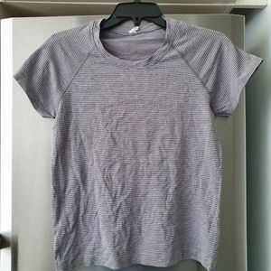 lululemon short sleeve top size 8